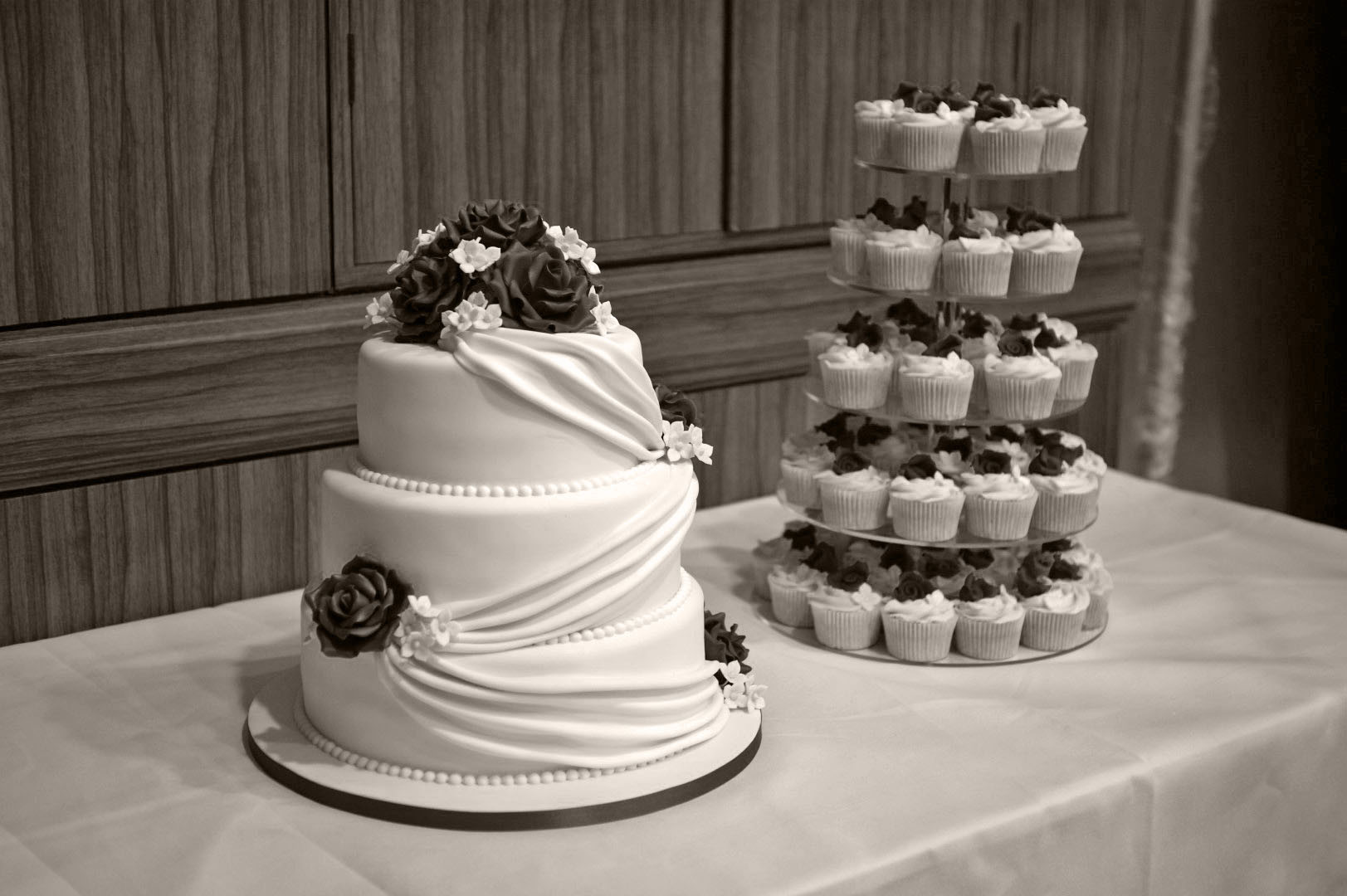 3 Layer Wedding Cakes
 3 Tier Wedding Cake with Cupcake Tower Bakealous