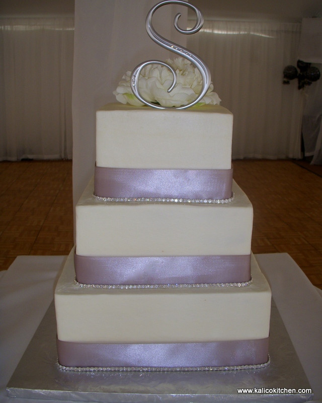 3 Tier Square Wedding Cakes
 Square 3 tier wedding cake idea in 2017