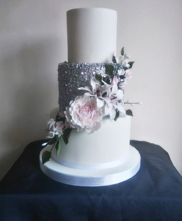 3 Tier Wedding Cakes
 3 Tier Wedding Cakes – classic cakes – Sugar Flowers