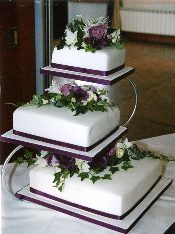 3 Tier Wedding Cakes Designs
 Fashion and Art Trend Elegant Wedding Cake