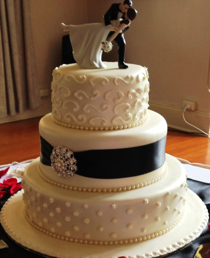 3 Tier Wedding Cakes Designs
 Most wedding cakes for you 3 tiered wedding cake designs