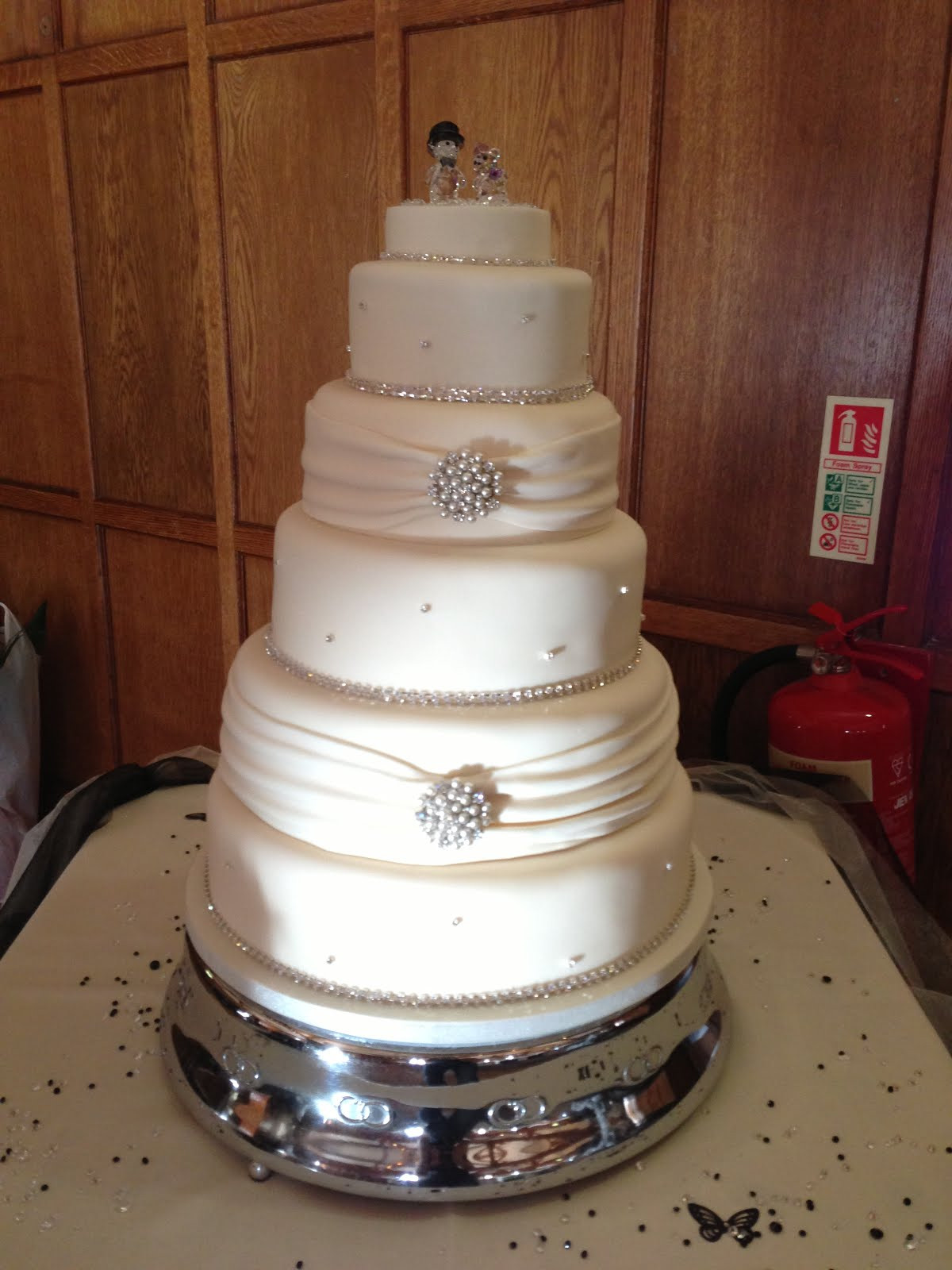 5 Tiered Wedding Cakes
 Wedding cake 5 tier idea in 2017