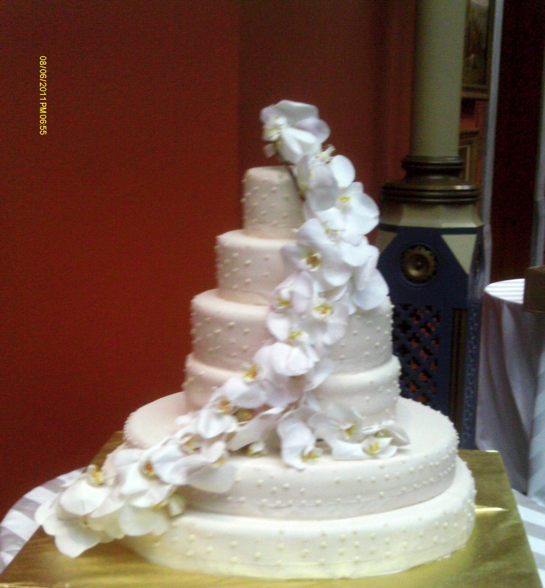 6 Layer Wedding Cakes
 Two totally different wedding cakes