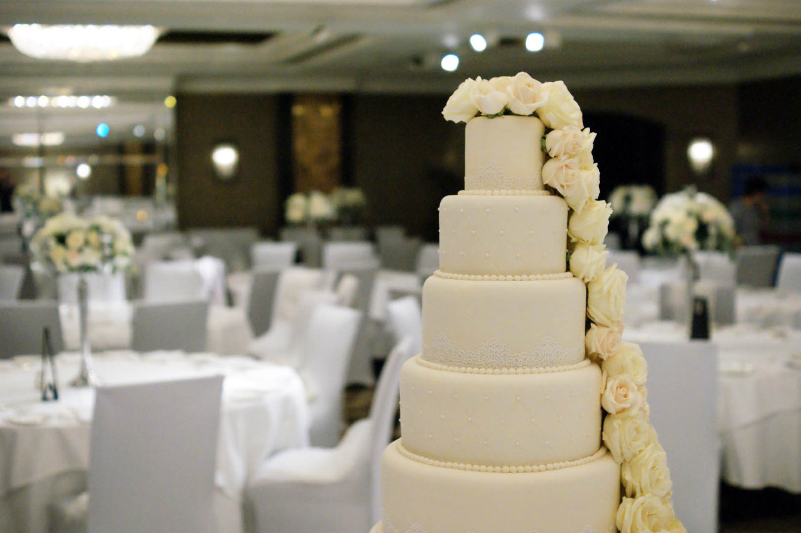 6 Tier Wedding Cakes
 6 Tier Ivory Wedding Cake Fresh Roses Bakealous