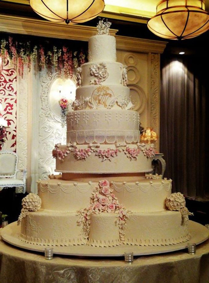 7 Tier Wedding Cakes
 7 tiers Wedding Cake by LeNovelle Cake