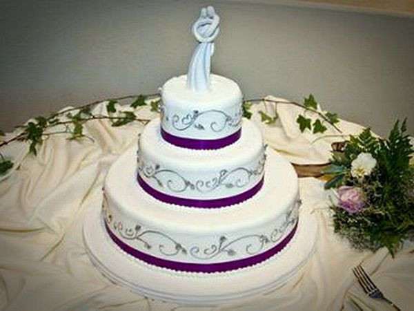 Affordable Wedding Cakes
 Inexpensive wedding cake ideas idea in 2017