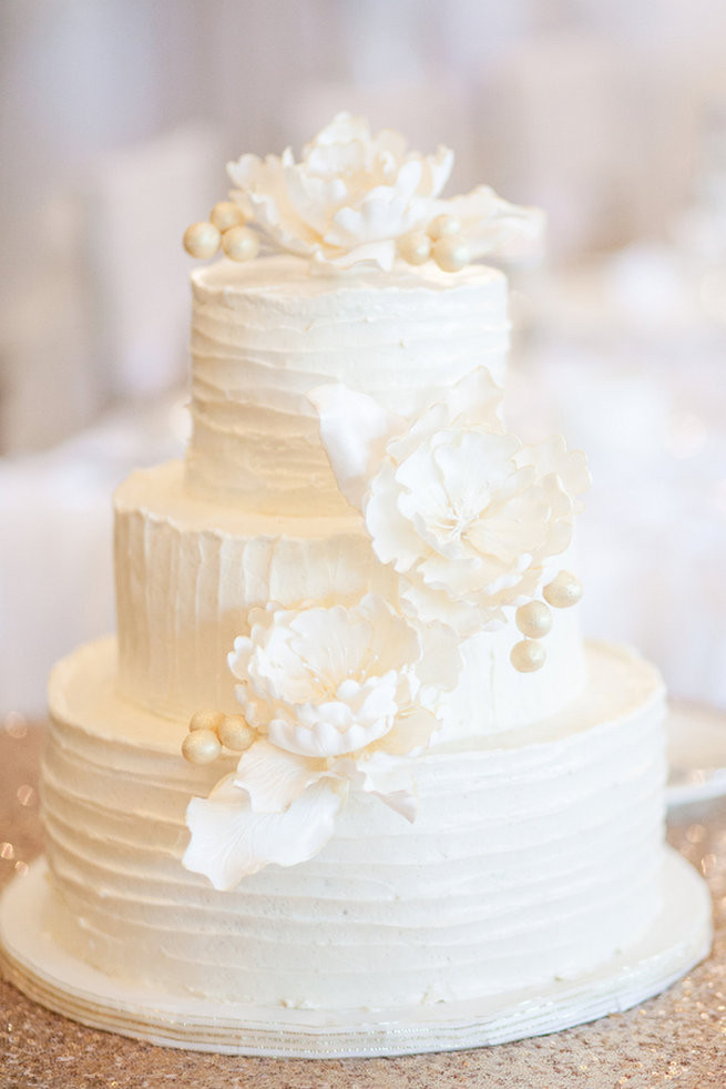 All White Wedding Cake
 25 Amazing All White Wedding Cakes