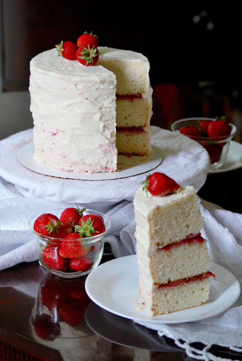 Almond Wedding Cake Recipe
 white almond wedding cake frosting