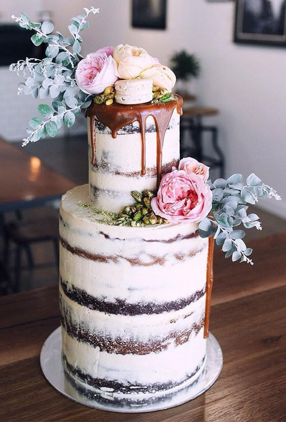 Antique Wedding Cakes
 Vintage Wedding Cakes A Touch of Unexpected Romance and Glam