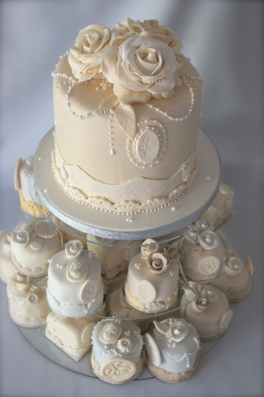 Antique Wedding Cakes
 Vintage Wedding CakeCentral