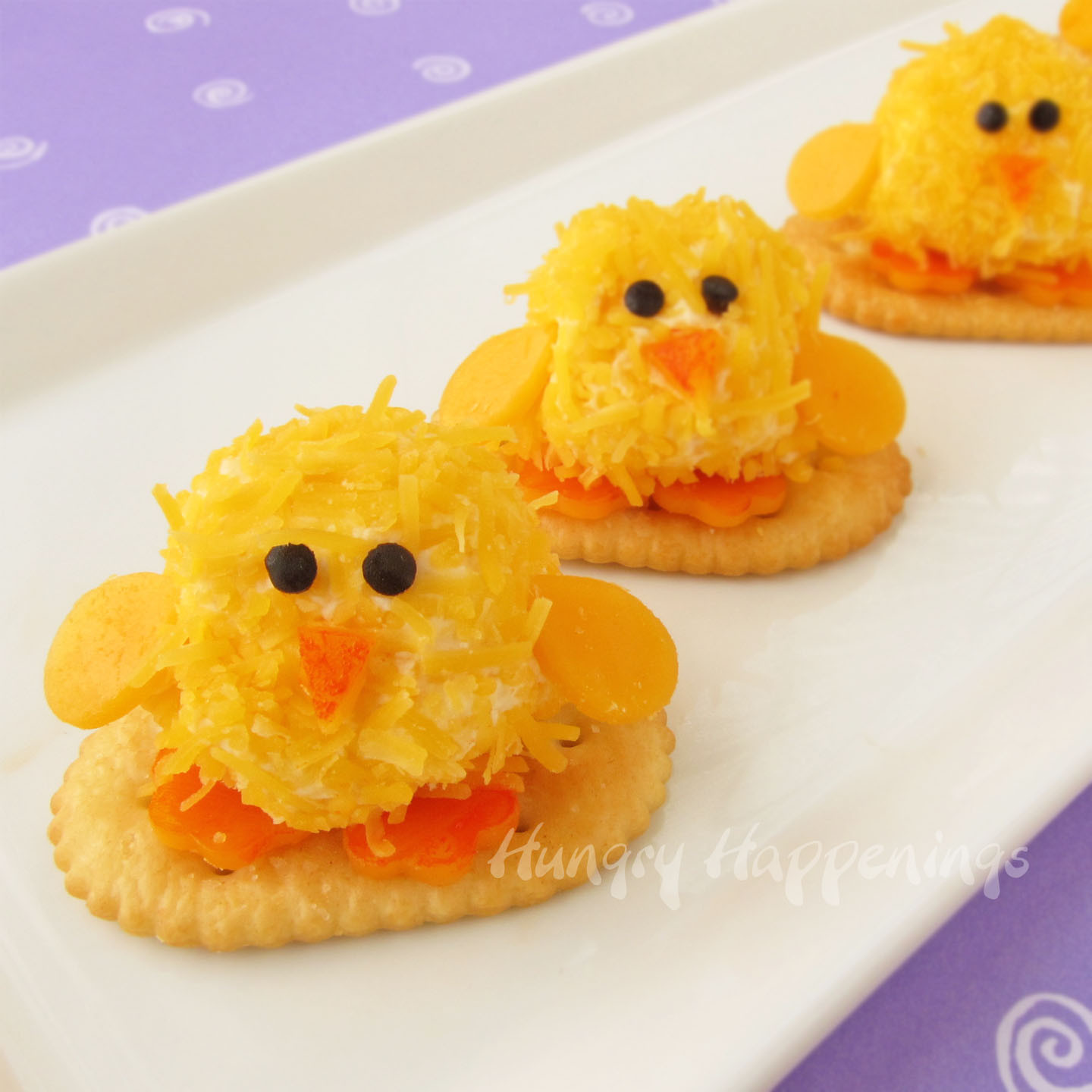 Appetizers For Easter
 Easter Appetizers Baby Chick Cheese Balls are so CUTE