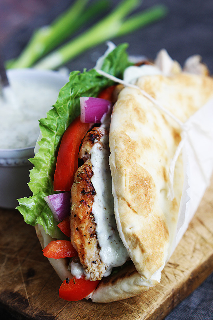 Are Chicken Gyros Healthy
 EASY CHICKEN GYROS & TZATZIKI SAUCE