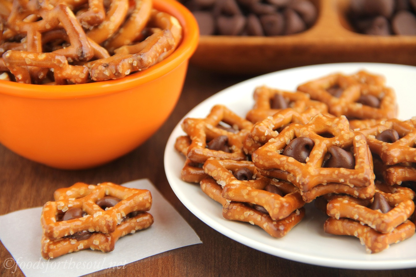 Are Pretzels Healthy
 Chocolate Pretzel Batwiches