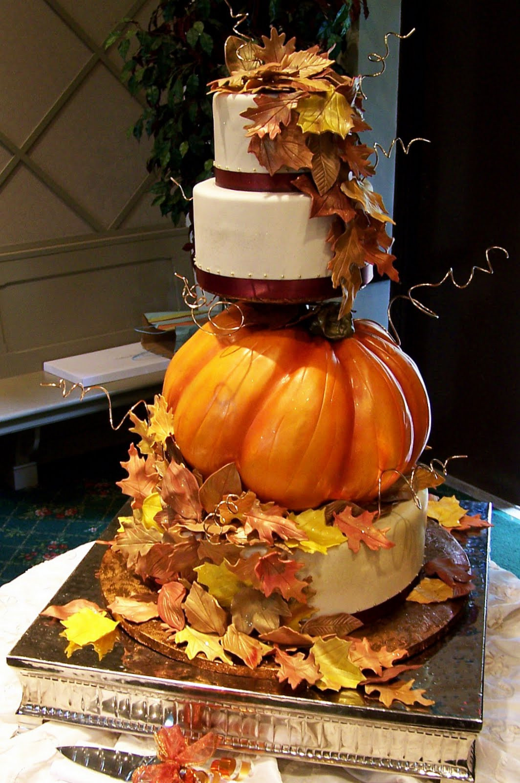 Autumnal Wedding Cakes
 45 Incredible Fall Wedding Cakes that WOW