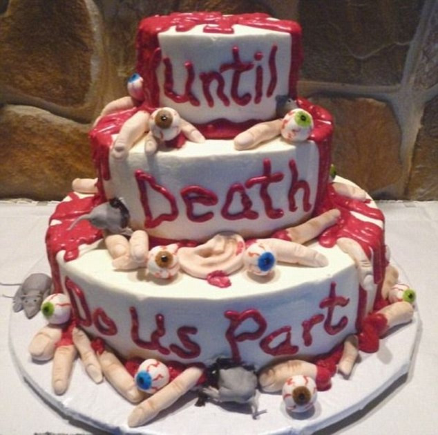 Bad Wedding Cakes
 Are these the worst wedding cakes EVER