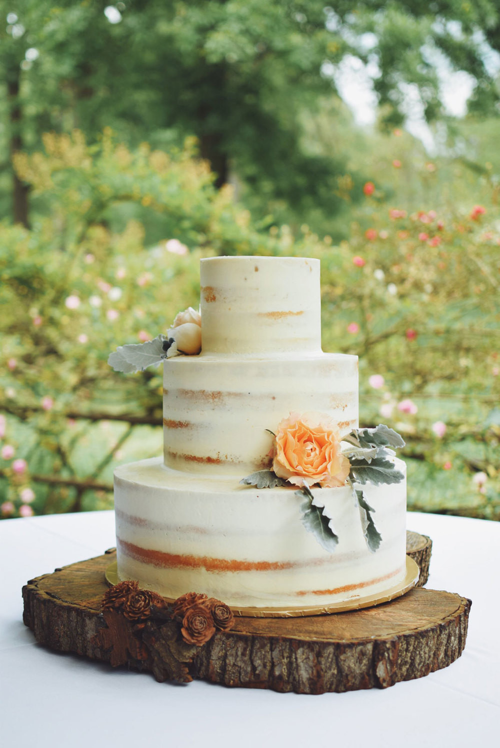 Bakery Wedding Cakes
 Wedding Cakes — Suárez Bakery