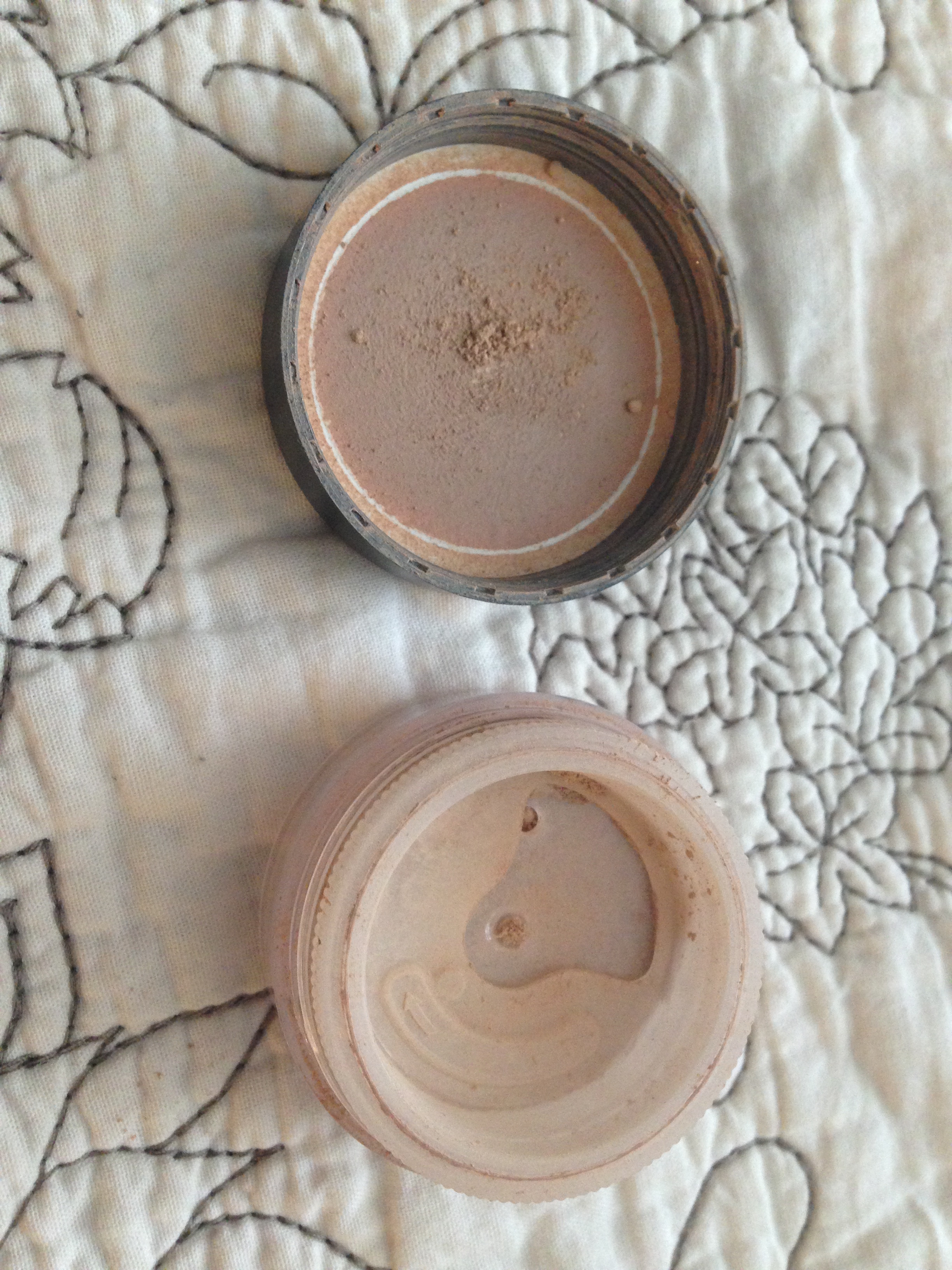 Bare Minerals Summer Bisque
 MAC