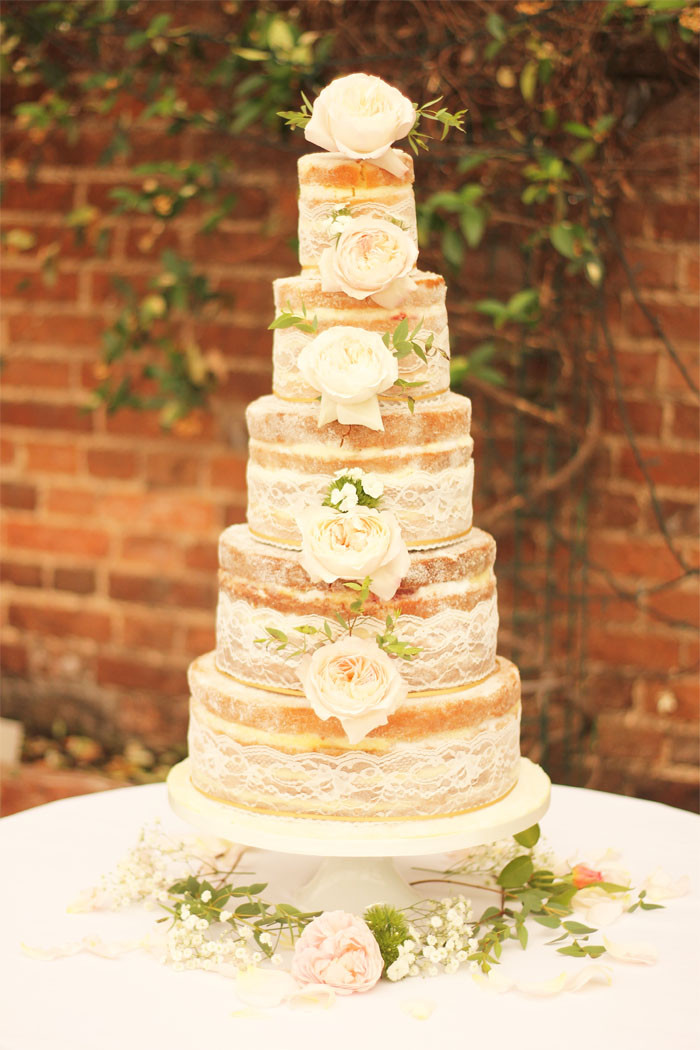 Bare Wedding Cakes
 10 truly scrumptious wedding cakes