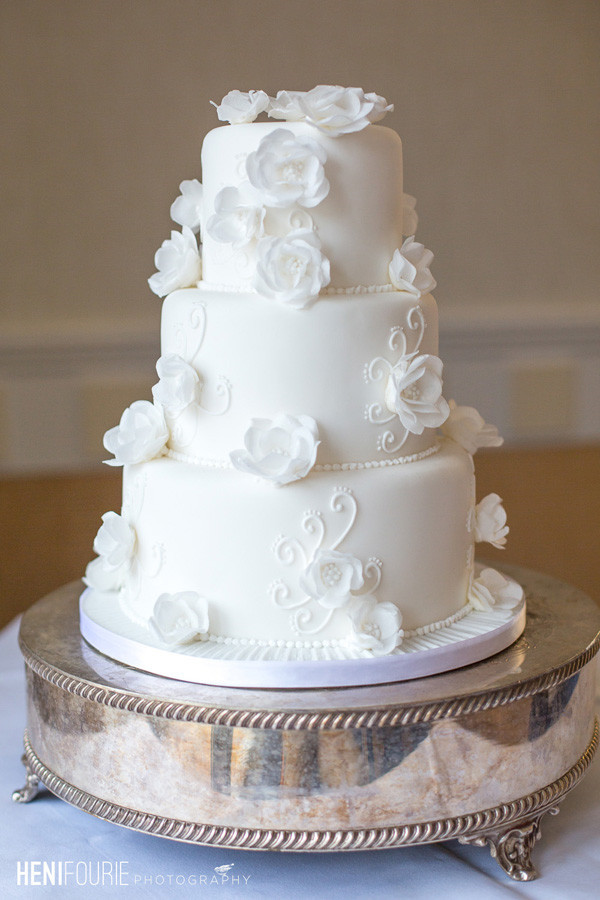 Beautiful Simple Wedding Cakes
 40 Elegant and Simple White Wedding Cakes Ideas