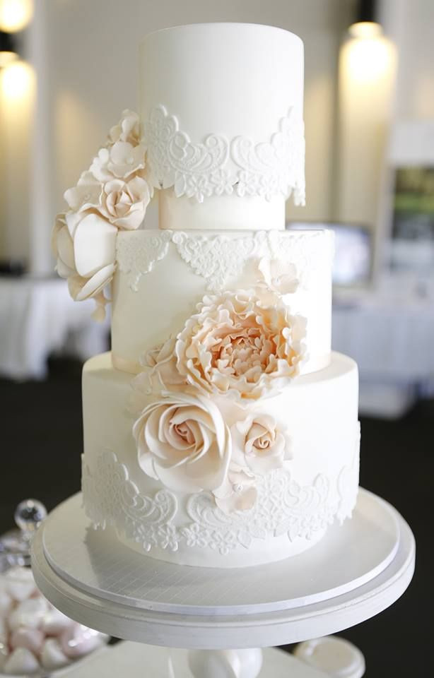 Beautiful Simple Wedding Cakes
 Wedding Cakes that are Elegantly Simple MODwedding