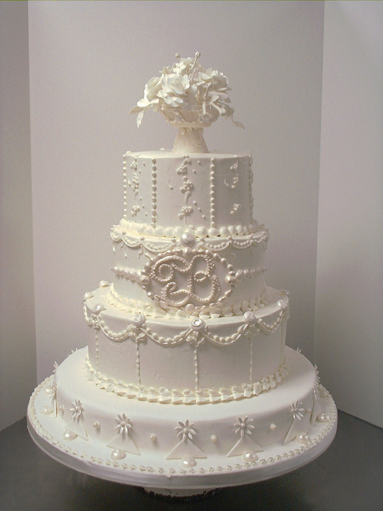 Beautiful Wedding Cakes Pictures
 10 Beautiful Wedding Cakes We Love