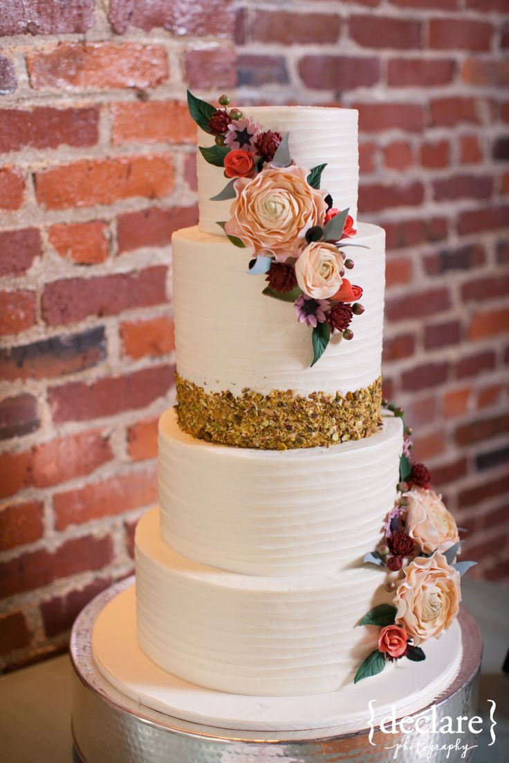 Big Wedding Cakes
 Find The Perfect Wedding Cake Ideas For Your Big Day