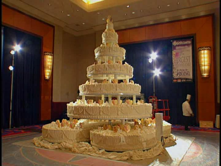 Biggest Wedding Cakes Ever
 st wedding cake Stunning Display of st Wedding