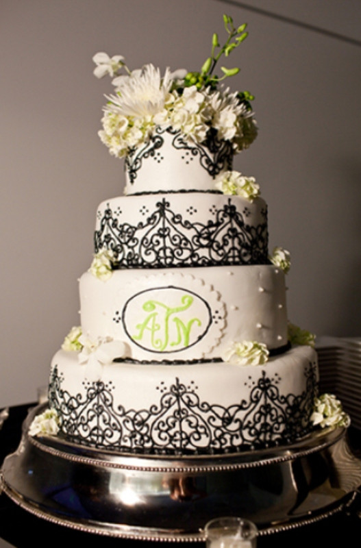 Black And White Wedding Cake
 42 Gorgeous Black And White Wedding Cakes Weddingomania