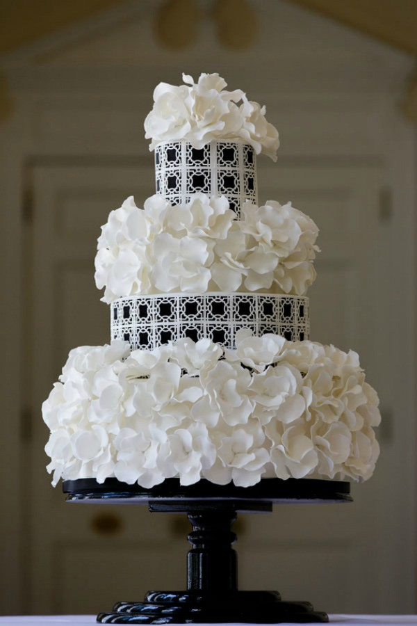 Black And White Wedding Cake
 Modern Black and White Wedding Cakes Bajan Wed Bajan Wed