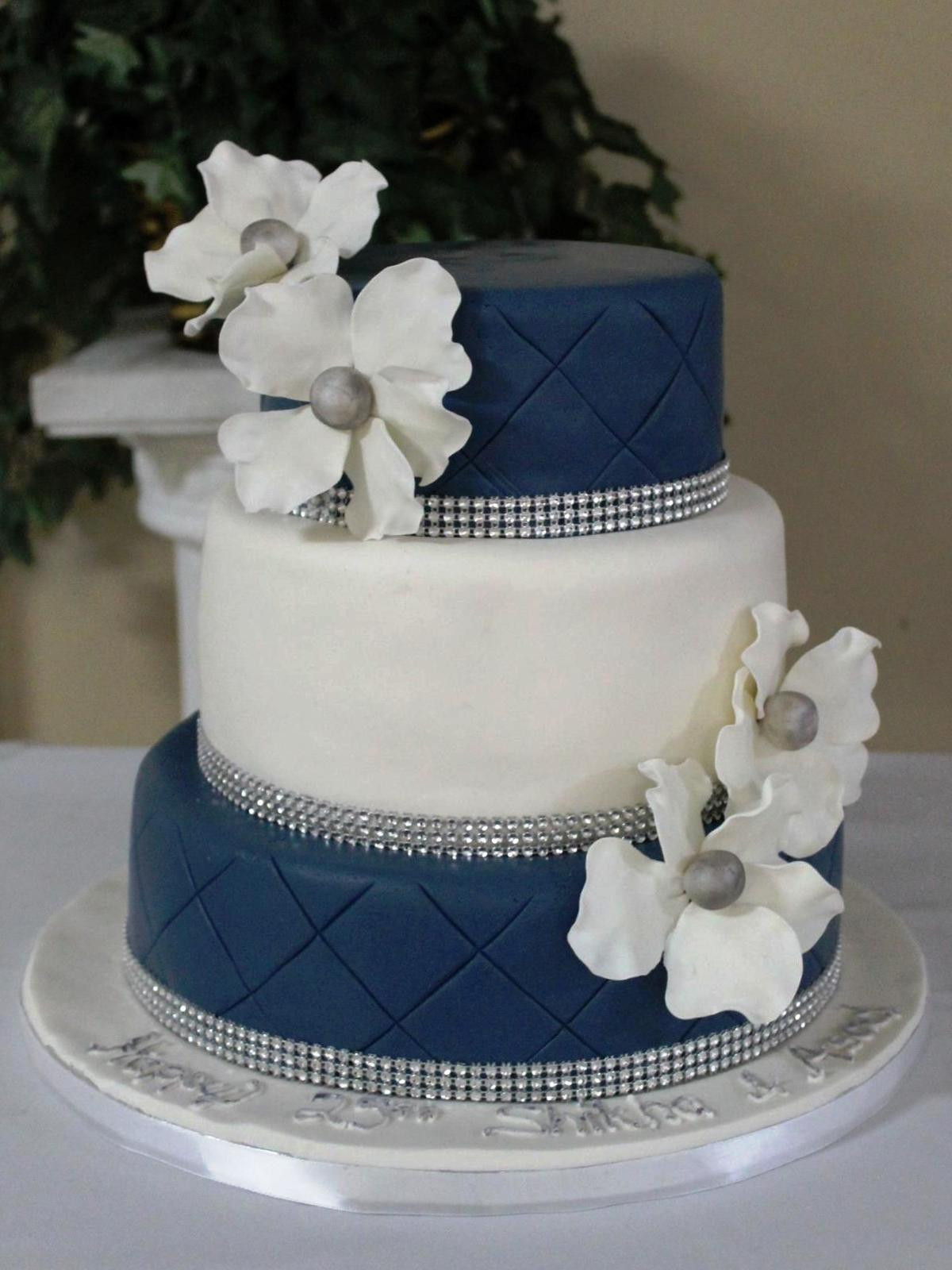 Blue And White Wedding Cakes
 Blue White and Silver Sparkely Cake Diary of a Cakeaholic