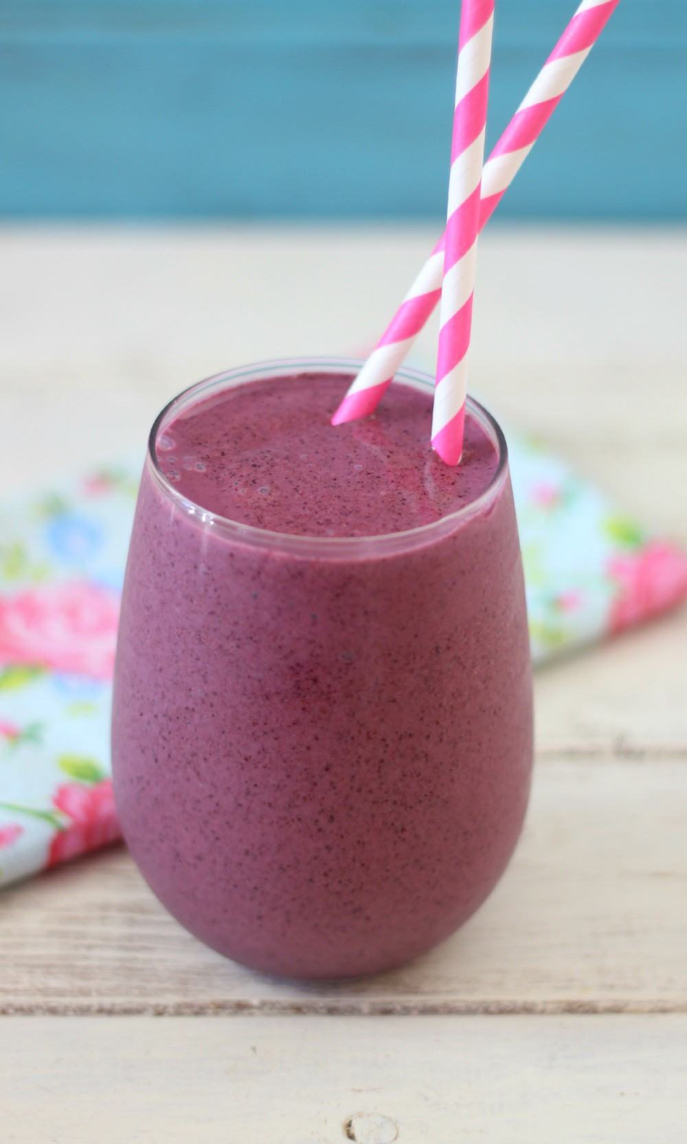 Blueberries Smoothies Healthy
 healthy blueberry smoothie with greek yogurt