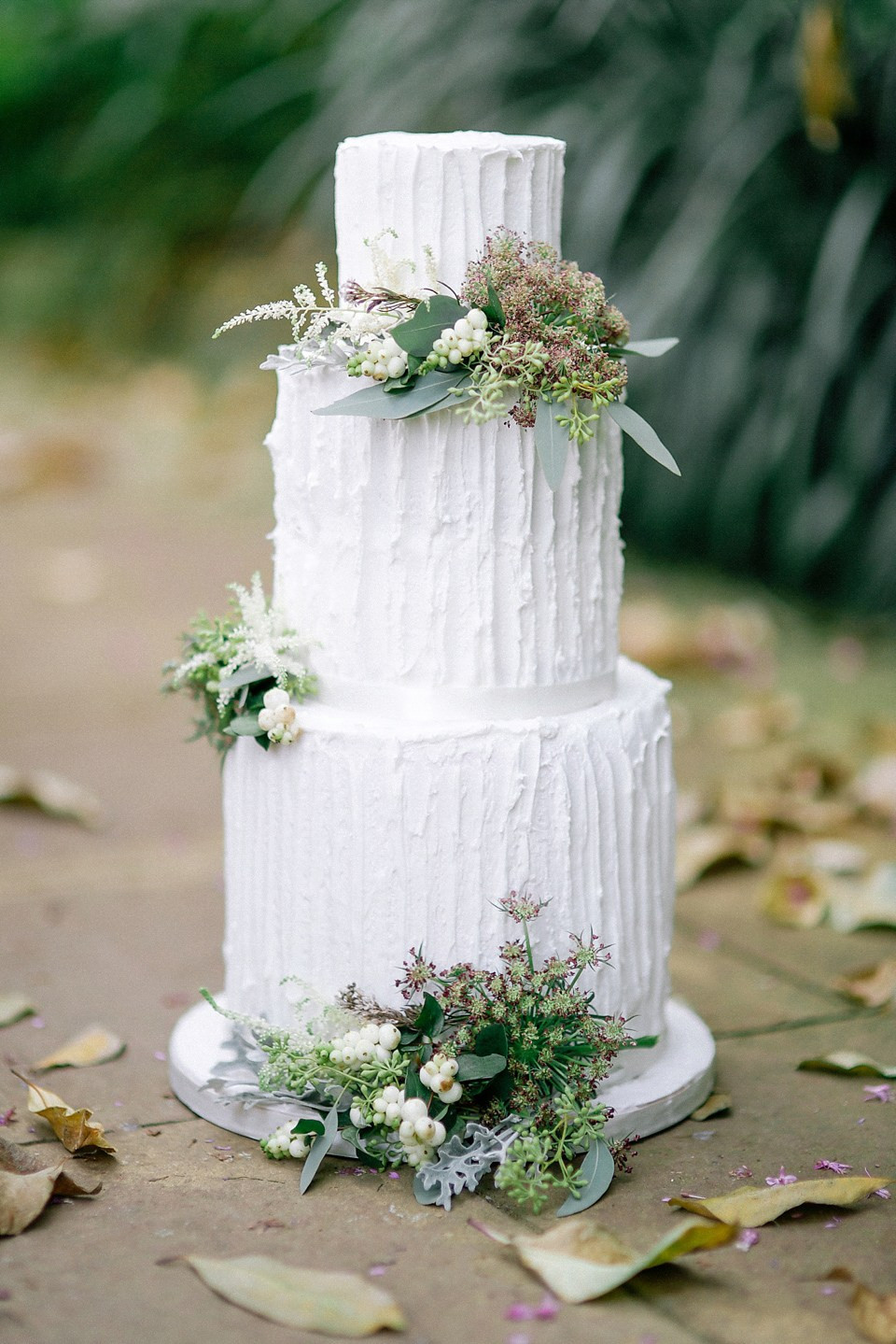 Boho Wedding Cakes
 20 Wedding Cakes with Playfully Elegant Proportions Chic