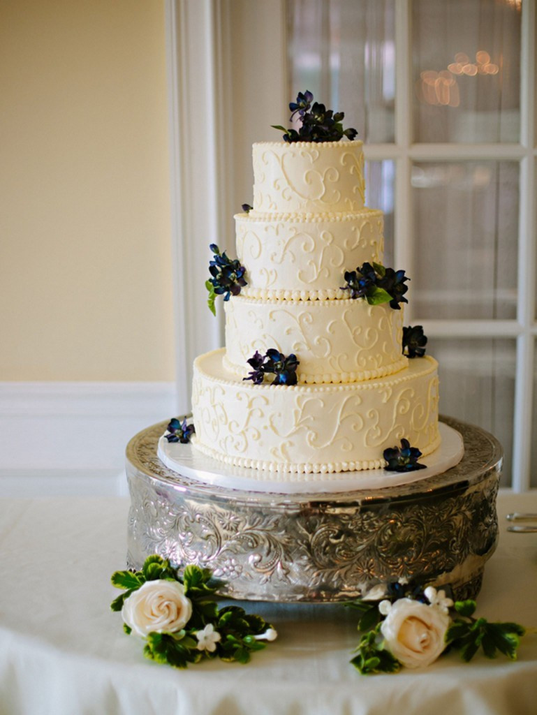 Boston Wedding Cakes
 White and Blue Boston Wedding by Nicole Chan graphy