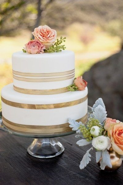 Budget Wedding Cakes
 Best 25 Ivory wedding cake ideas on Pinterest