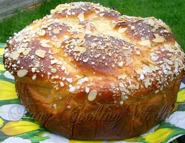 Bulgarian Easter Bread
 Pam s Cooking World Лесен и вкусен козунак с много конци