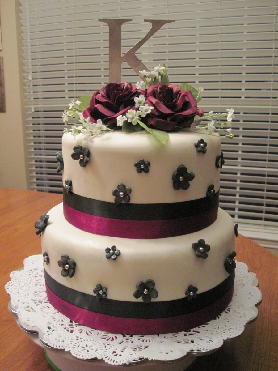 Burgundy And White Wedding Cake
 Black White And Burgundy Wedding Cake CakeCentral