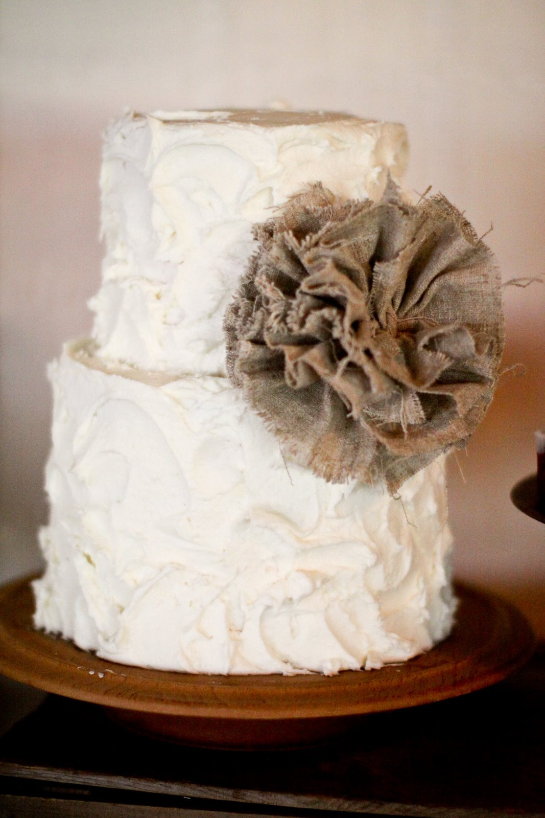 Burlap Wedding Cakes
 Kara s Party Ideas Burlap and Lace Wedding Dessert Table