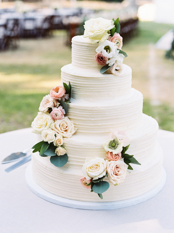 Buttercream Wedding Cakes
 20 Perfect Wedding Cakes for 2017 Trends Oh Best Day Ever