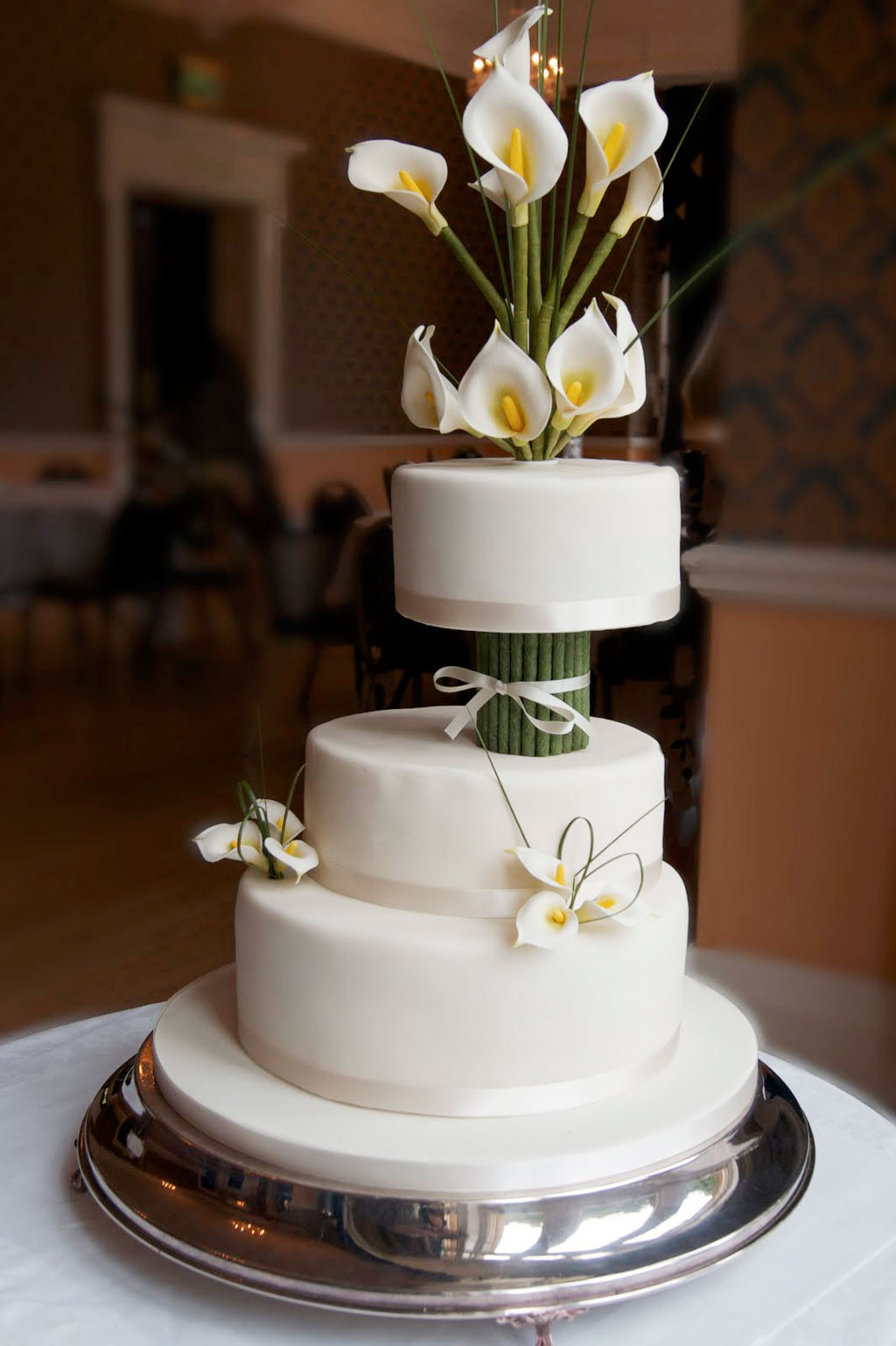 Calla Lilies Wedding Cakes
 Ivory Calla Lily Wedding Cake Wedding Cake Cake Ideas by