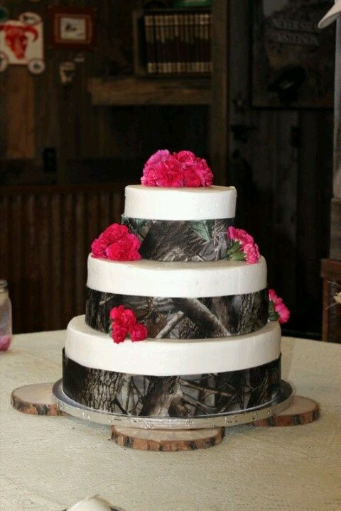 Camo Wedding Cakes
 Camouflage Wedding Cakes blomwedding