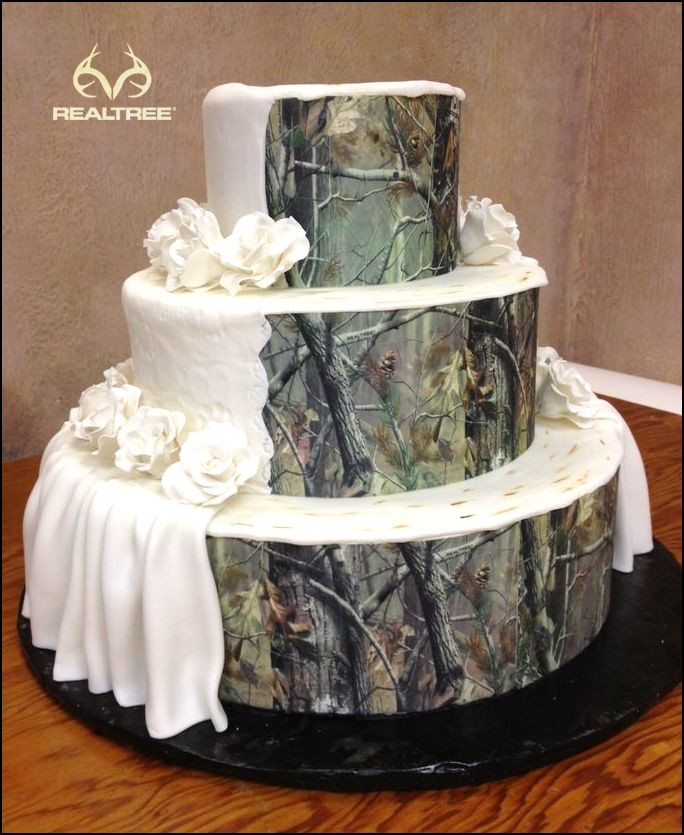Camo Wedding Cakes Ideas
 Realtree Camo Wedding Cake = Elegant Classy