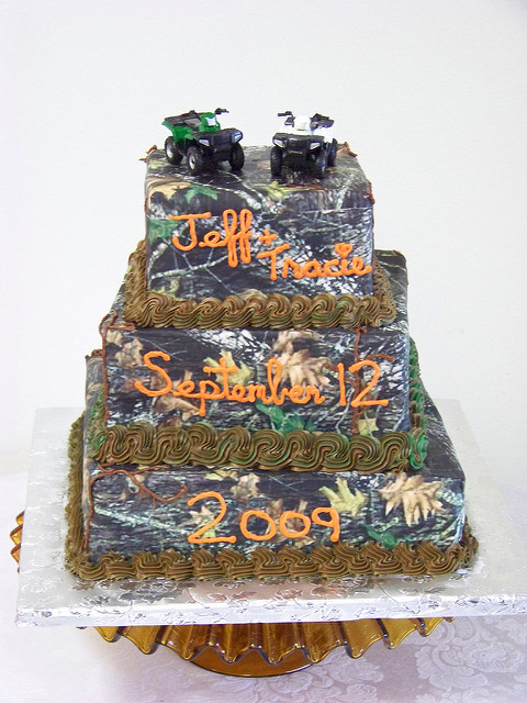 Camo Wedding Cakes Mossy Oak
 Mossy Oak with ATV Wedding Cake