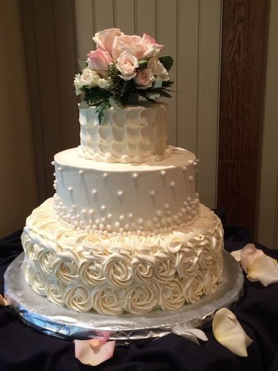 Cannoli Wedding Cakes
 Holy Cannoli Sweet Shoppe LLC Wedding Cake Fairport