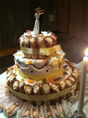 Cannoli Wedding Cakes
 Custom Cakes by Steve Wedding Cakes