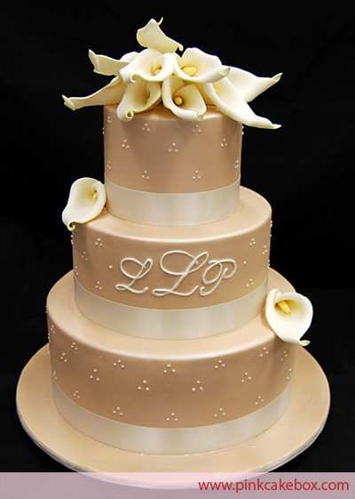 Champagne Colored Wedding Cakes
 Laniyah s blog Champagne wedding cake with calla lilies