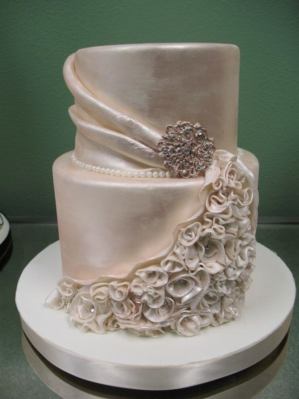 Champagne Colored Wedding Cakes
 silky champagne color wedding cake cakes