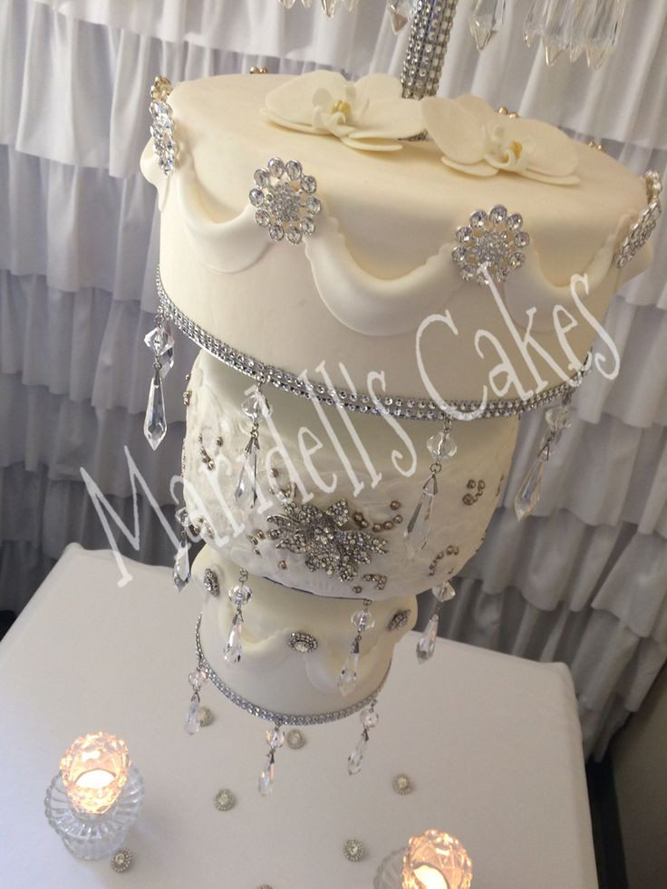 Chandelier Wedding Cakes
 25 best ideas about Chandelier Cake on Pinterest