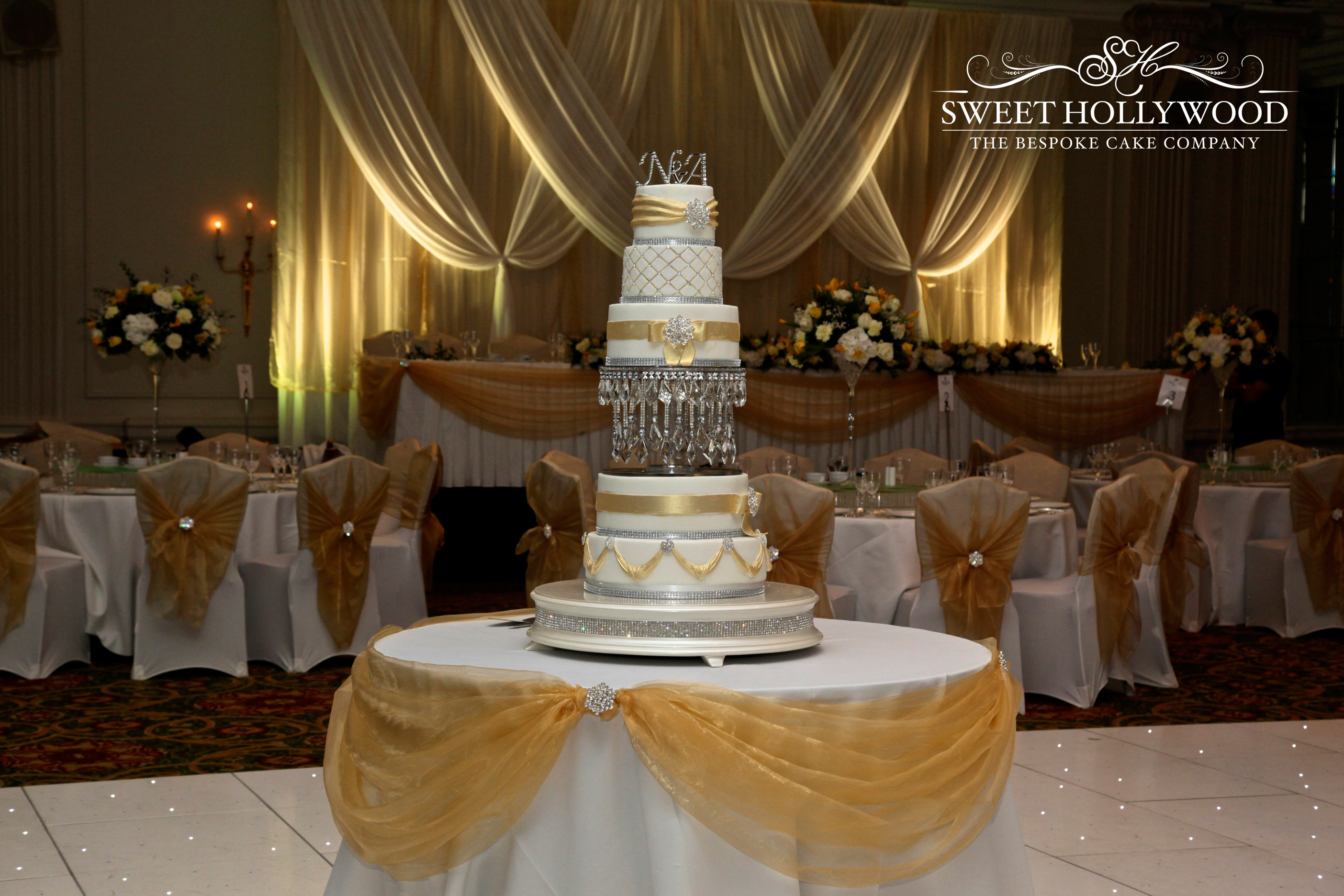 Chandelier Wedding Cakes
 Gold & Silver Chandelier Wedding Cake