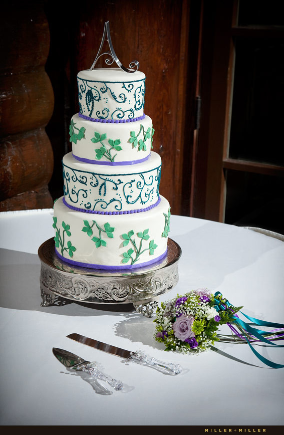 Chicago Wedding Cakes
 Starved Rock Lodge Wedding graphy Utica Illinois