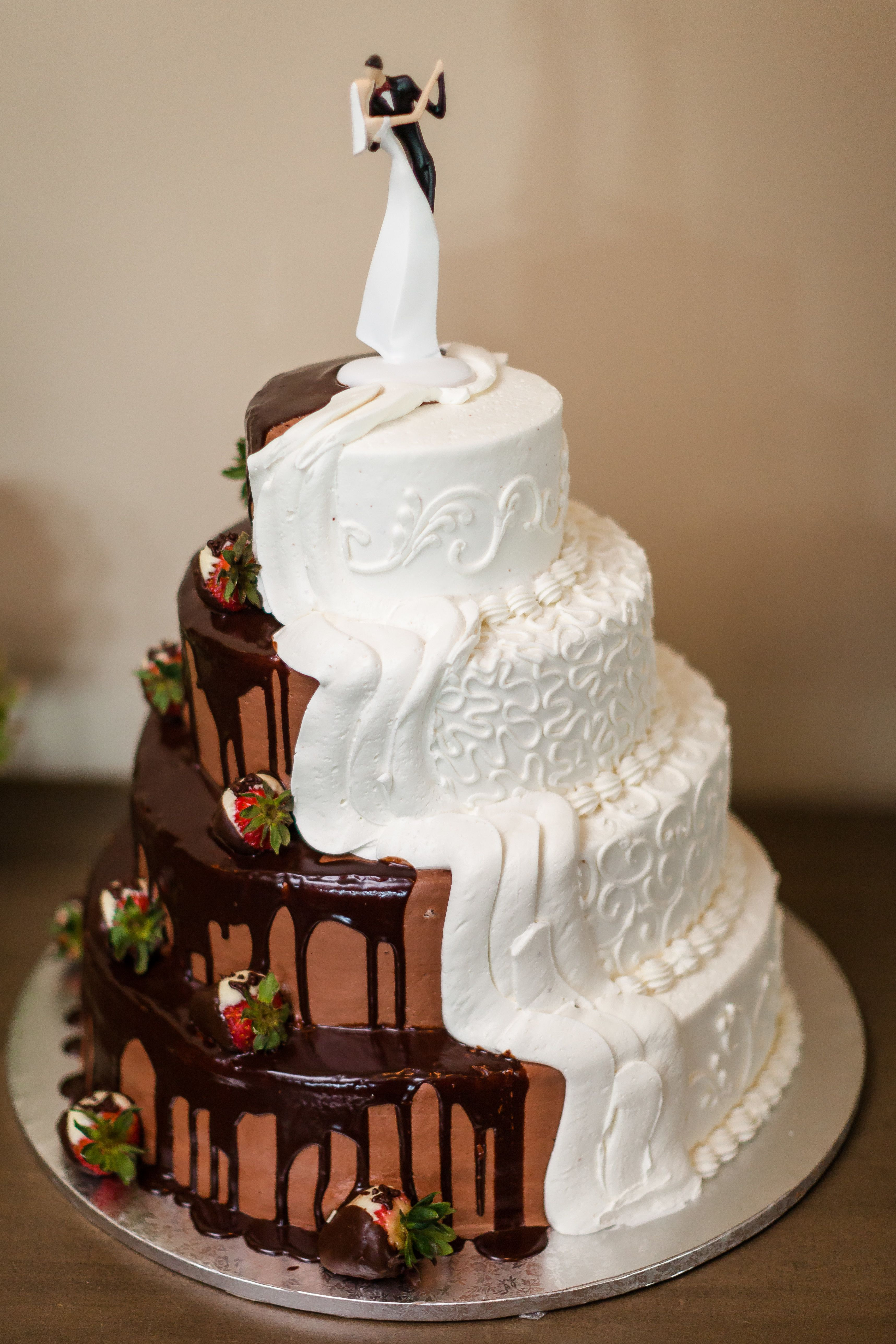 Chocolate And Vanilla Wedding Cakes
 bined Chocolate and Vanilla Bride and Groom s Cake